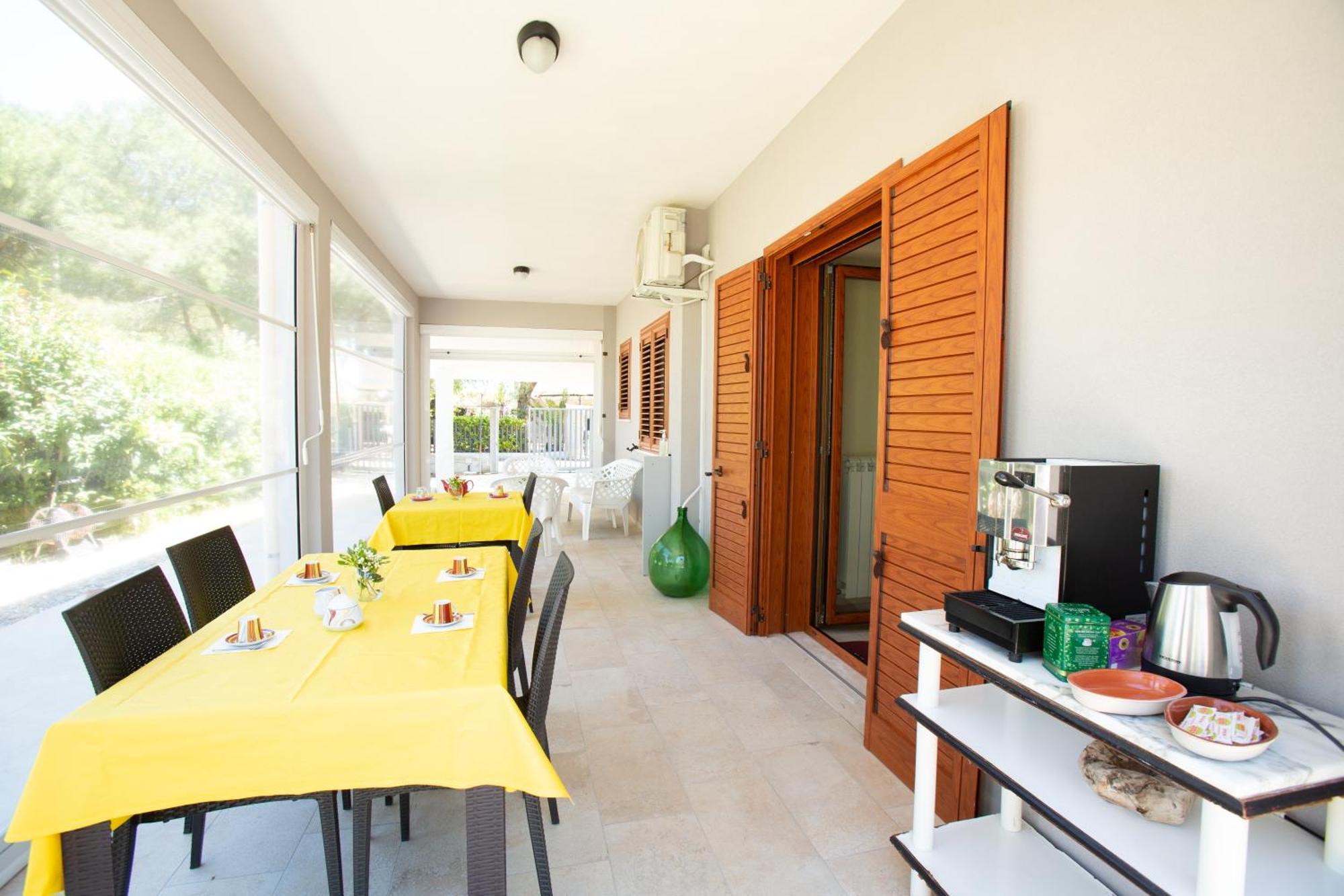 B&B Montedarena Pulsano Bagian luar foto